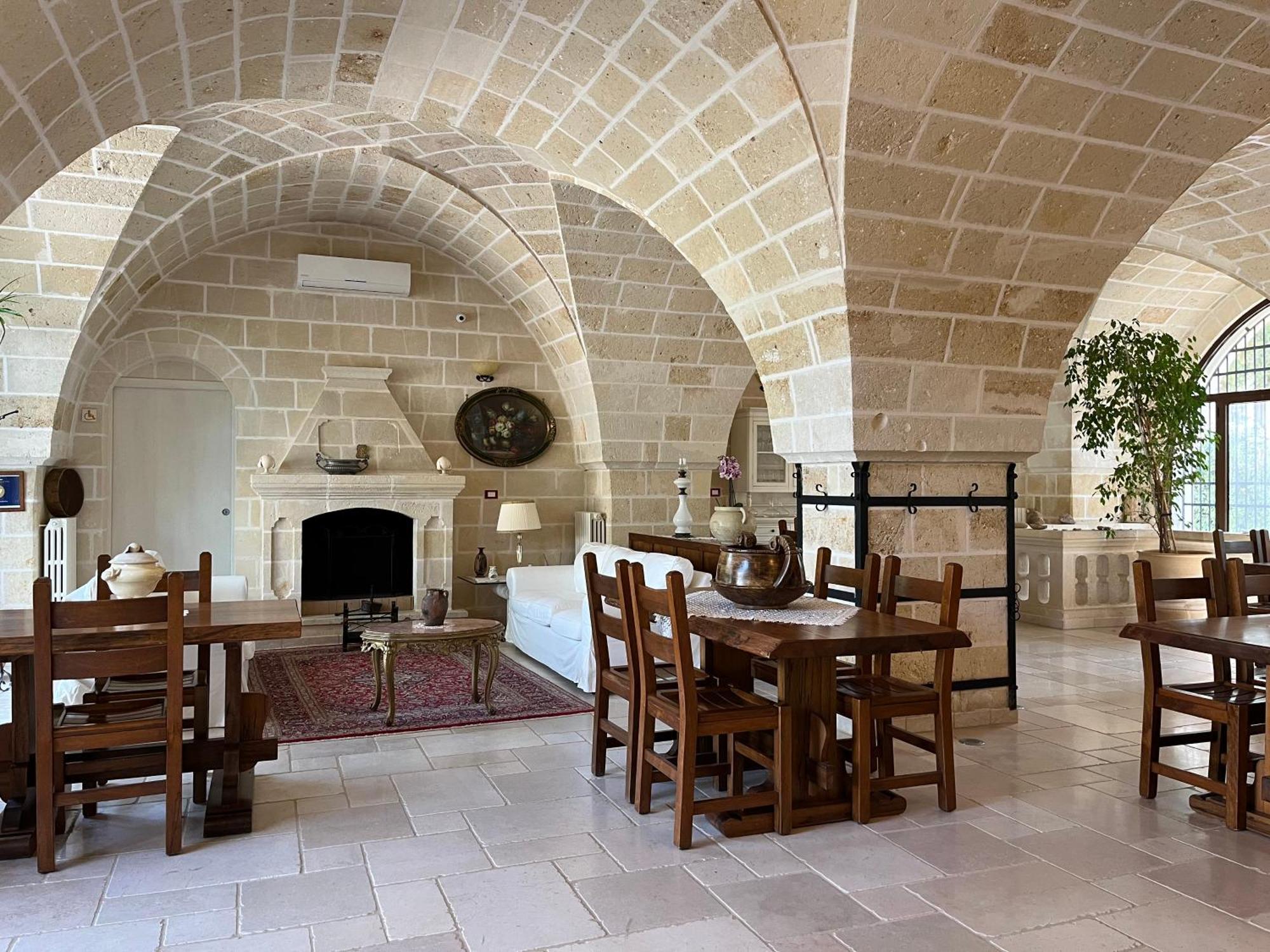 Masseria La Camardia Sava 외부 사진