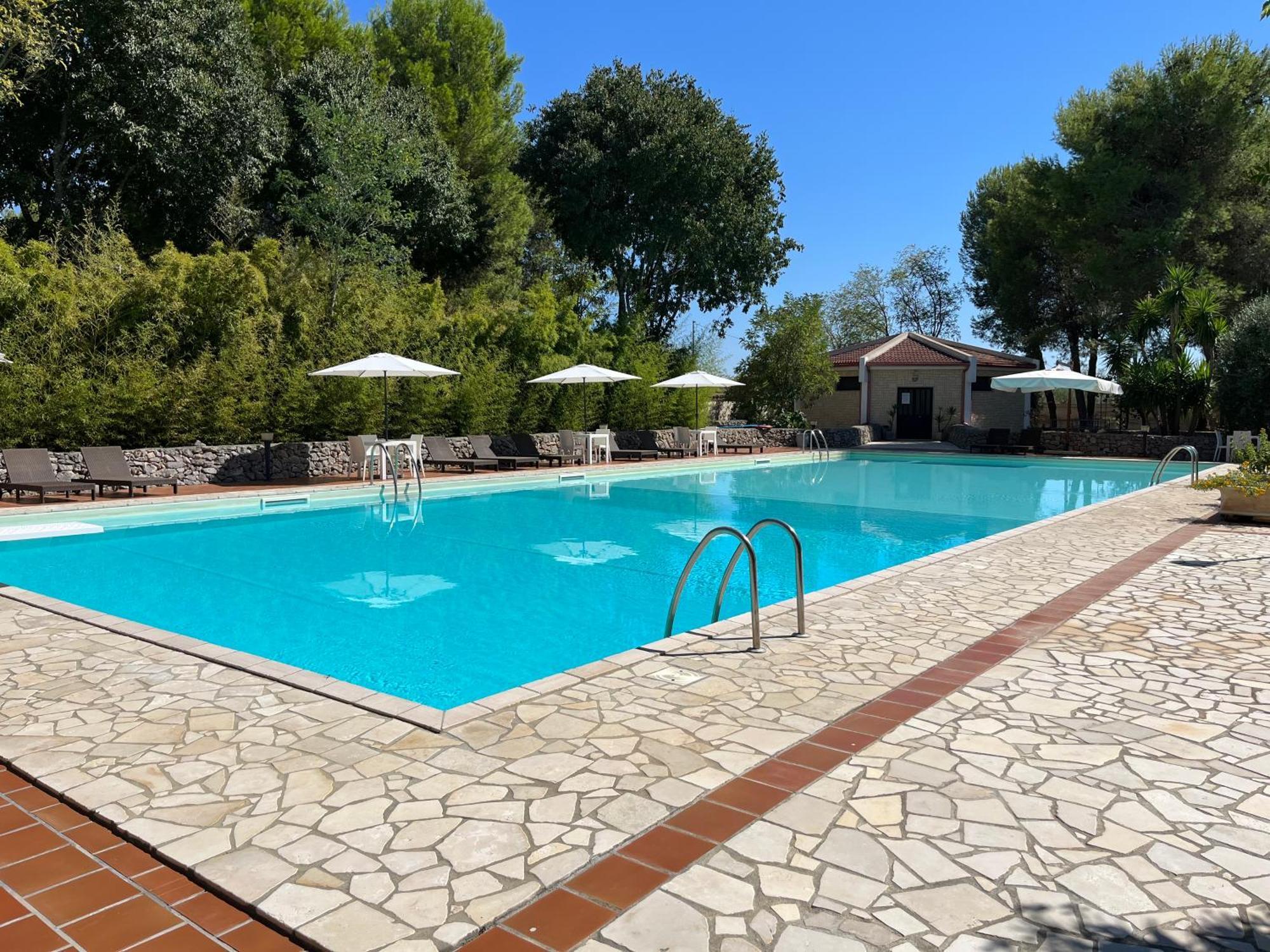 Masseria La Camardia Sava 외부 사진