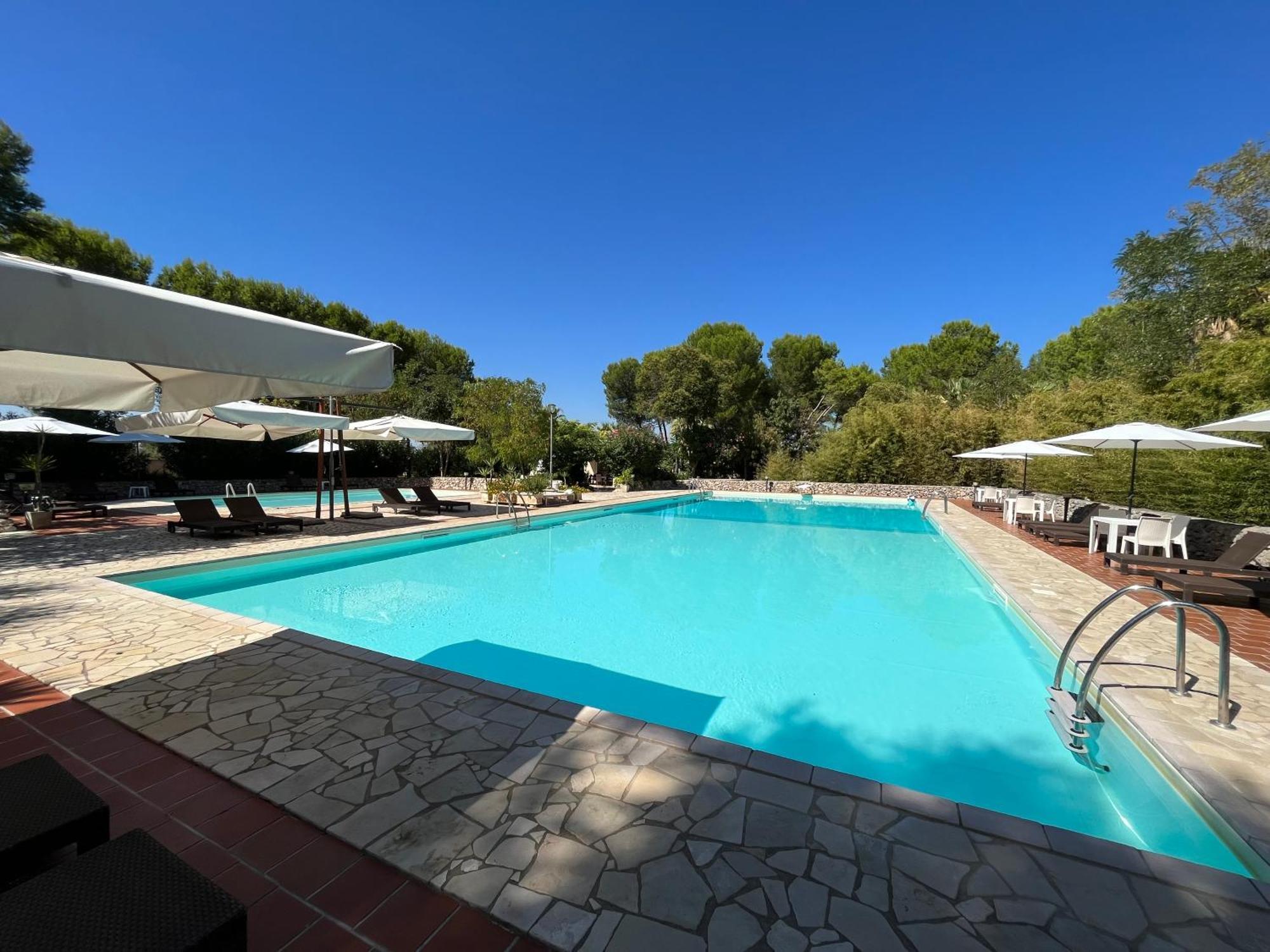 Masseria La Camardia Sava 외부 사진